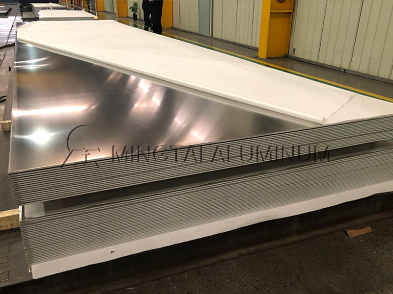 LNG儲罐用5083鋁板_明泰鋁業lng儲罐灌頂吊頂用5083鋁板廠家_擁有16萬方的業績項目經驗